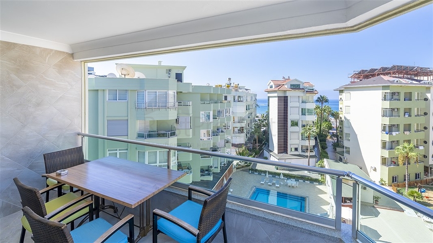 Wohnung 4+1 in der ersten Zeile mit der Möglichkeit der Staatsbürgerschaft 