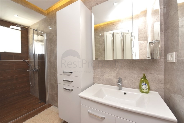 4+1 Penthouse mit offenem Blick auf das Meer und die Alanya-Festung