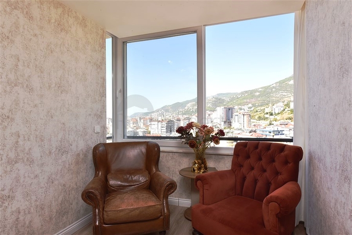4+1 Penthouse mit offenem Blick auf das Meer und die Alanya-Festung