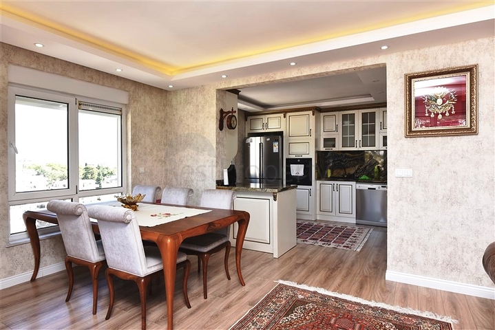 4+1 Penthouse mit offenem Blick auf das Meer und die Alanya-Festung