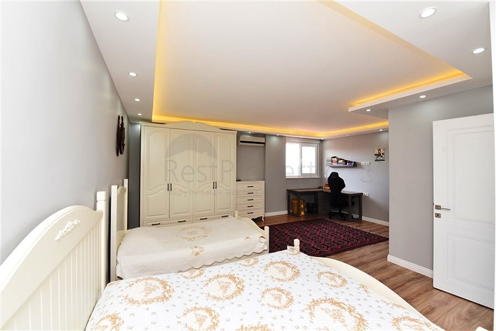 4+1 Penthouse mit offenem Blick auf das Meer und die Alanya-Festung