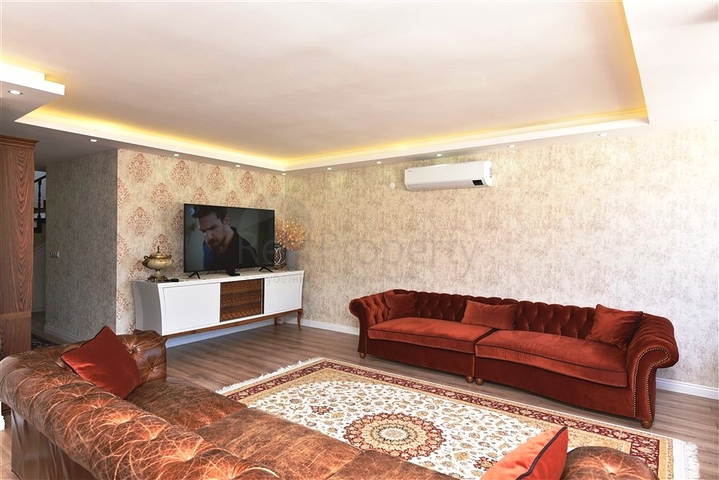 4+1 Penthouse mit offenem Blick auf das Meer und die Alanya-Festung