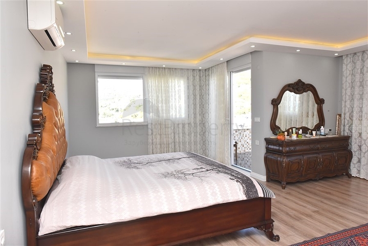 4+1 Penthouse mit offenem Blick auf das Meer und die Alanya-Festung