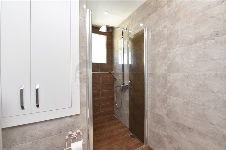 4+1 Penthouse mit offenem Blick auf das Meer und die Alanya-Festung