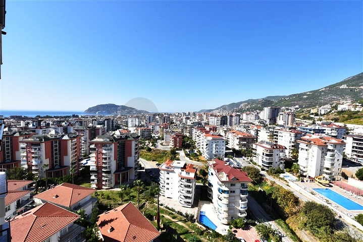 4+1 Penthouse mit offenem Blick auf das Meer und die Alanya-Festung