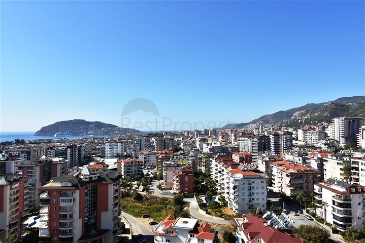 4+1 Penthouse mit offenem Blick auf das Meer und die Alanya-Festung