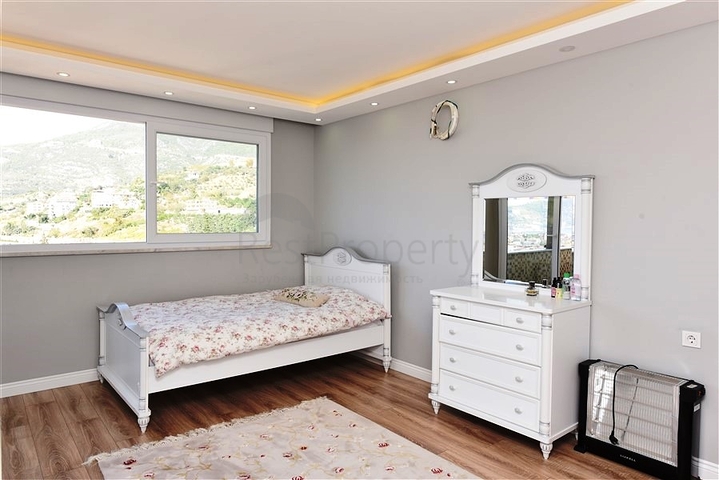 4+1 Penthouse mit offenem Blick auf das Meer und die Alanya-Festung