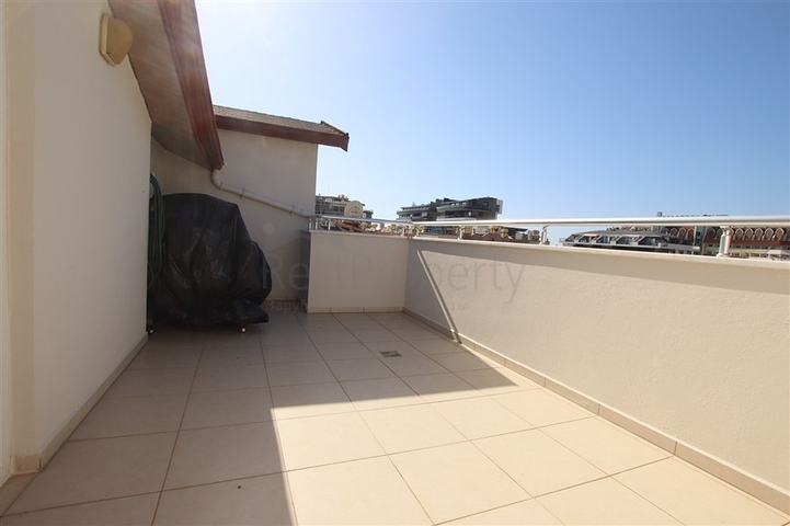 2+1 Penthouse mit Bergblick im Stadtteil Tosmur