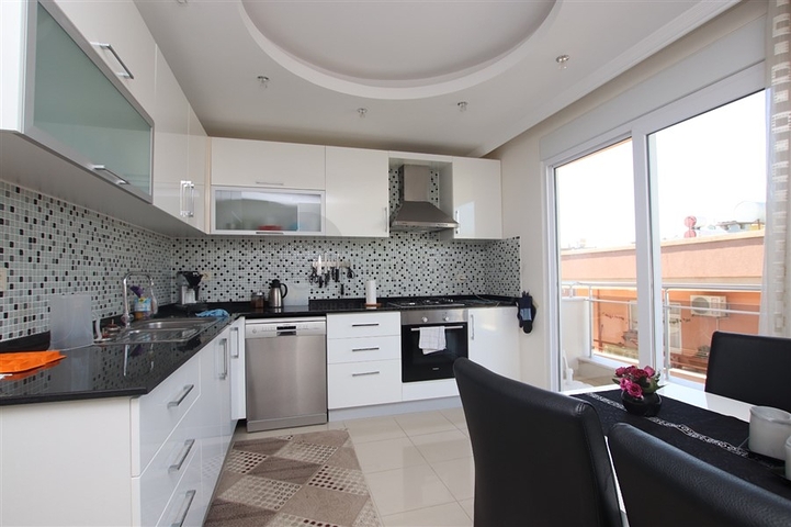 2+1 Penthouse mit Bergblick im Stadtteil Tosmur