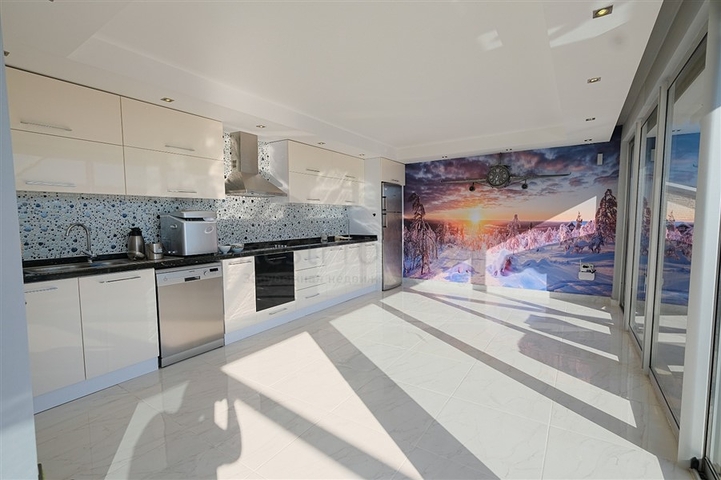 4+1 Villa mit atemberaubender Aussicht und Pool