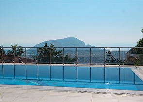 4+1 Villa mit atemberaubender Aussicht und Pool