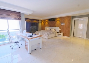 4+1 Villa mit atemberaubender Aussicht und Pool