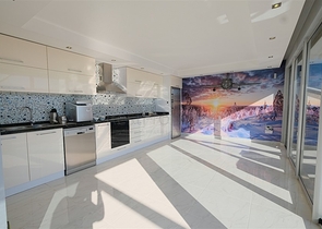 4+1 Villa mit atemberaubender Aussicht und Pool