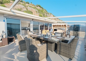 4+1 Villa mit atemberaubender Aussicht und Pool