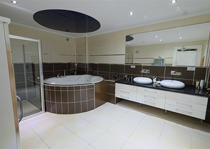 4+1 Villa mit atemberaubender Aussicht und Pool