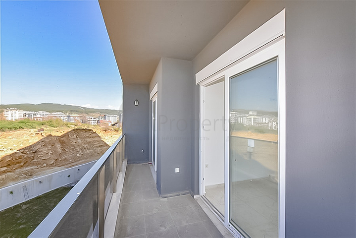 Zweizimmerwohnung mit Panoramablick in Avsallar