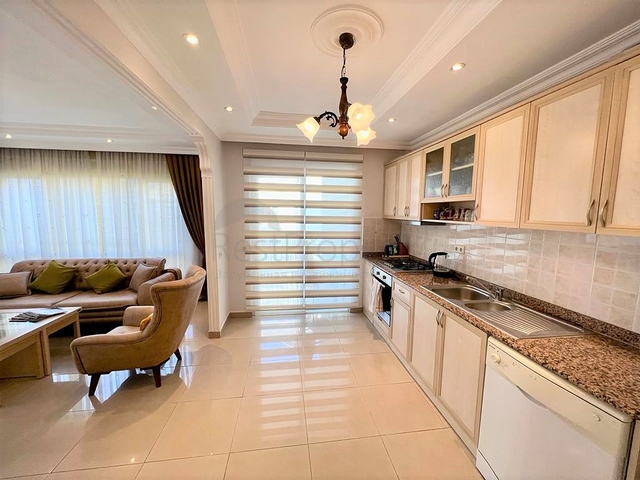 Wohnung in einem offenen Wohngebiet, 250 Meter vom Meer entfernt 