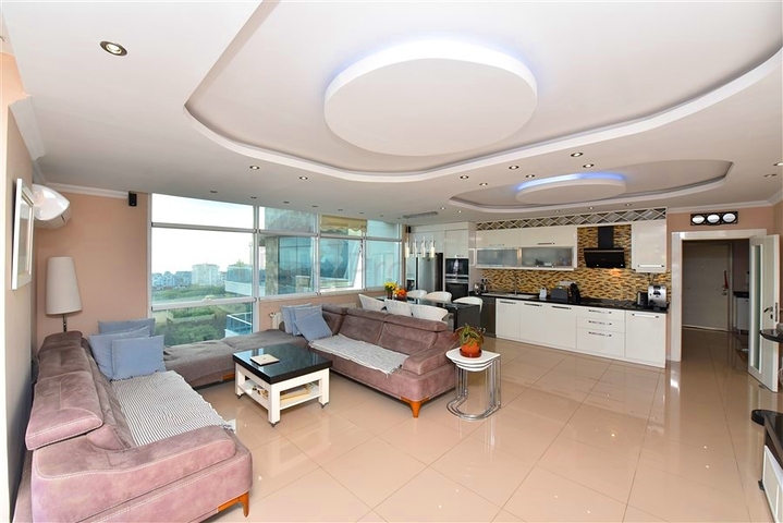 Penthouse im Stadtteil Djikcilli mit der Möglichkeit, die türkische Staatsbürgerschaft zu erhalten