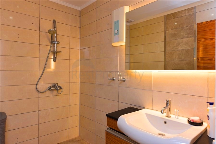 Penthouse im Stadtteil Djikcilli mit der Möglichkeit, die türkische Staatsbürgerschaft zu erhalten