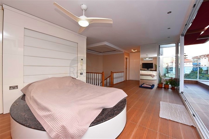 Penthouse im Stadtteil Djikcilli mit der Möglichkeit, die türkische Staatsbürgerschaft zu erhalten