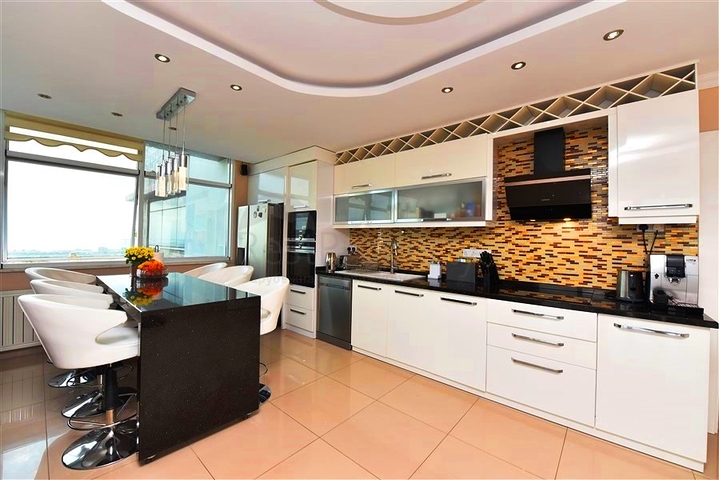 Penthouse im Stadtteil Djikcilli mit der Möglichkeit, die türkische Staatsbürgerschaft zu erhalten