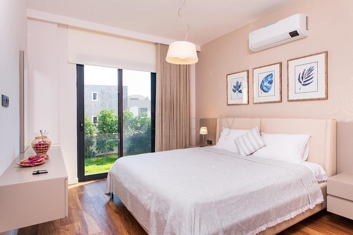 Ein Komplex von Residenzen und Villen in malerischer Lage im Stadtteil Gümüslük