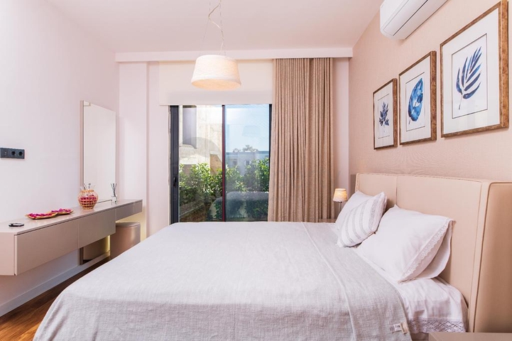 Ein Komplex von Residenzen und Villen in malerischer Lage im Stadtteil Gümüslük