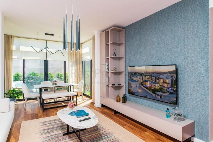 Ein Komplex von Residenzen und Villen in malerischer Lage im Stadtteil Gümüslük