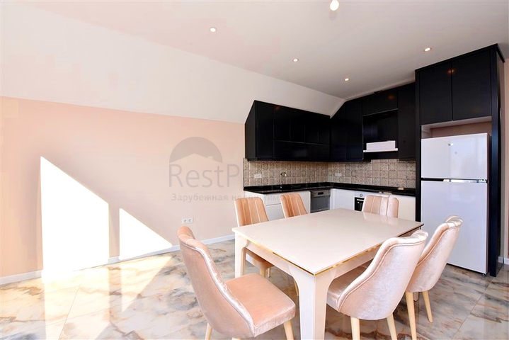 Penthouse in einem neuen Komplex mit Meerblick in der Nähe von Kleopatra Beach