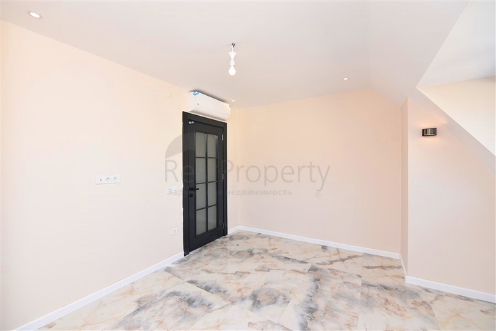 Penthouse in einem neuen Komplex mit Meerblick in der Nähe von Kleopatra Beach