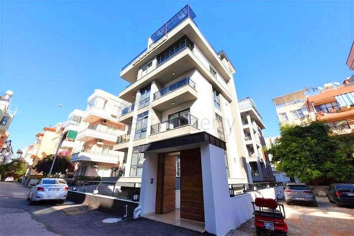 Penthouse in einem neuen Komplex mit Meerblick in der Nähe von Kleopatra Beach