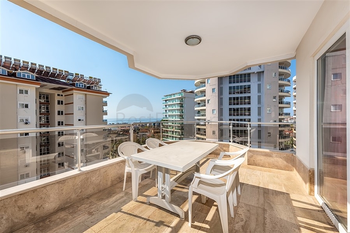 Möblierte 2+1-Wohnung in Dschikkilli