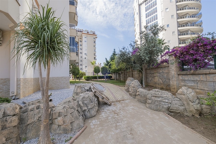 Möblierte 2+1-Wohnung in Dschikkilli