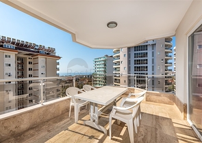 Möblierte 2+1-Wohnung in Dschikkilli