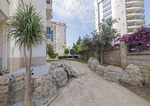 Möblierte 2+1-Wohnung in Dschikkilli