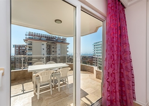 Möblierte 2+1-Wohnung in Dschikkilli