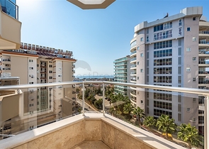 Möblierte 2+1-Wohnung in Dschikkilli