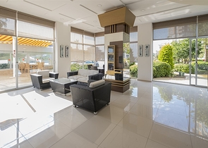 Möblierte 2+1-Wohnung in Dschikkilli