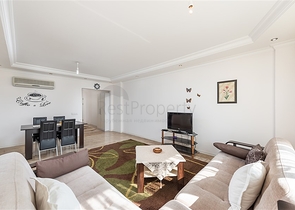 Möblierte 2+1-Wohnung in Dschikkilli