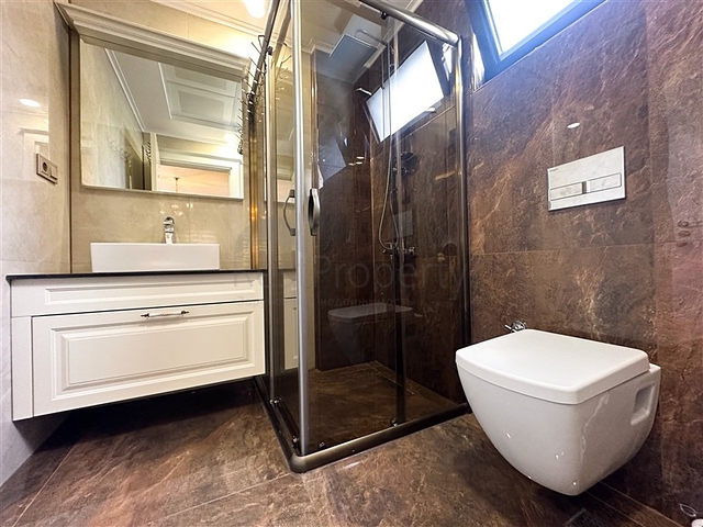 2+1 Wohnung in einem neuen Komplex im Stadtteil Kargicak