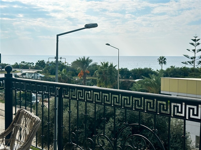 2+1 Wohnung in einem neuen Komplex im Stadtteil Kargicak