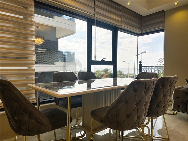 2+1 Wohnung in einem neuen Komplex im Stadtteil Kargicak