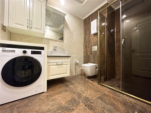 2+1 Wohnung in einem neuen Komplex im Stadtteil Kargicak