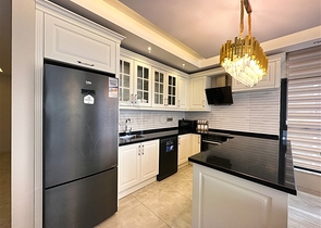 2+1 Wohnung in einem neuen Komplex im Stadtteil Kargicak