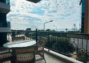 2+1 Wohnung in einem neuen Komplex im Stadtteil Kargicak