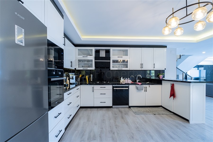 3+1 Villa mit Panoramablick in Kargicak