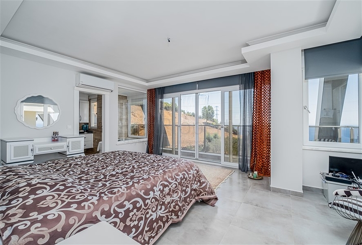 3+1 Villa mit Panoramablick in Kargicak