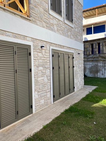 Freistehende 4+1 Villa mit Meer- und Stadtblick in der Bucht von Bordakci, Bodrum