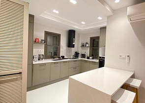 Freistehende 4+1 Villa mit Meer- und Stadtblick in der Bucht von Bordakci, Bodrum