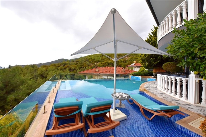 Möblierte Villa mit Panoramablick im Herzen von Alanya